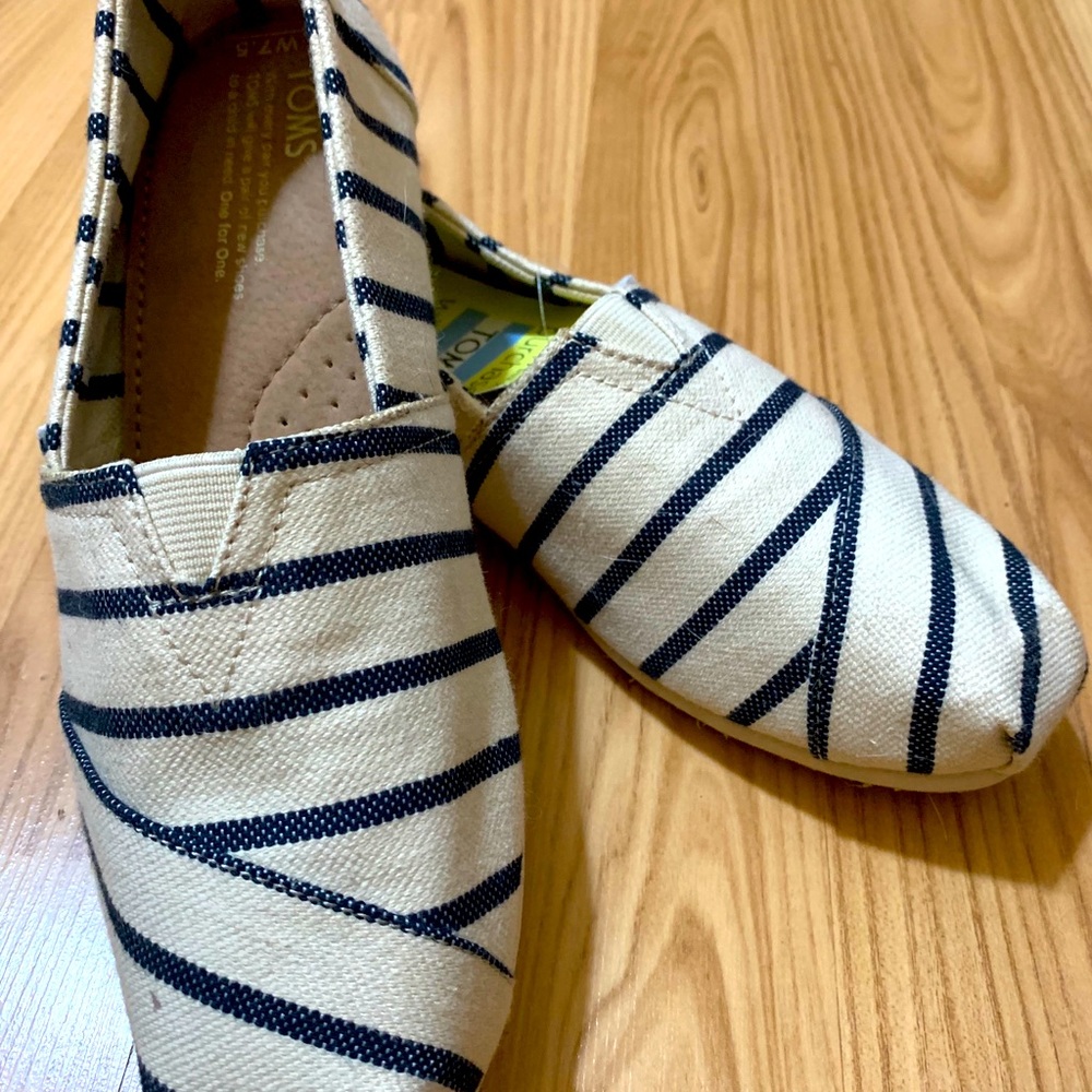 Toms Size 7.5